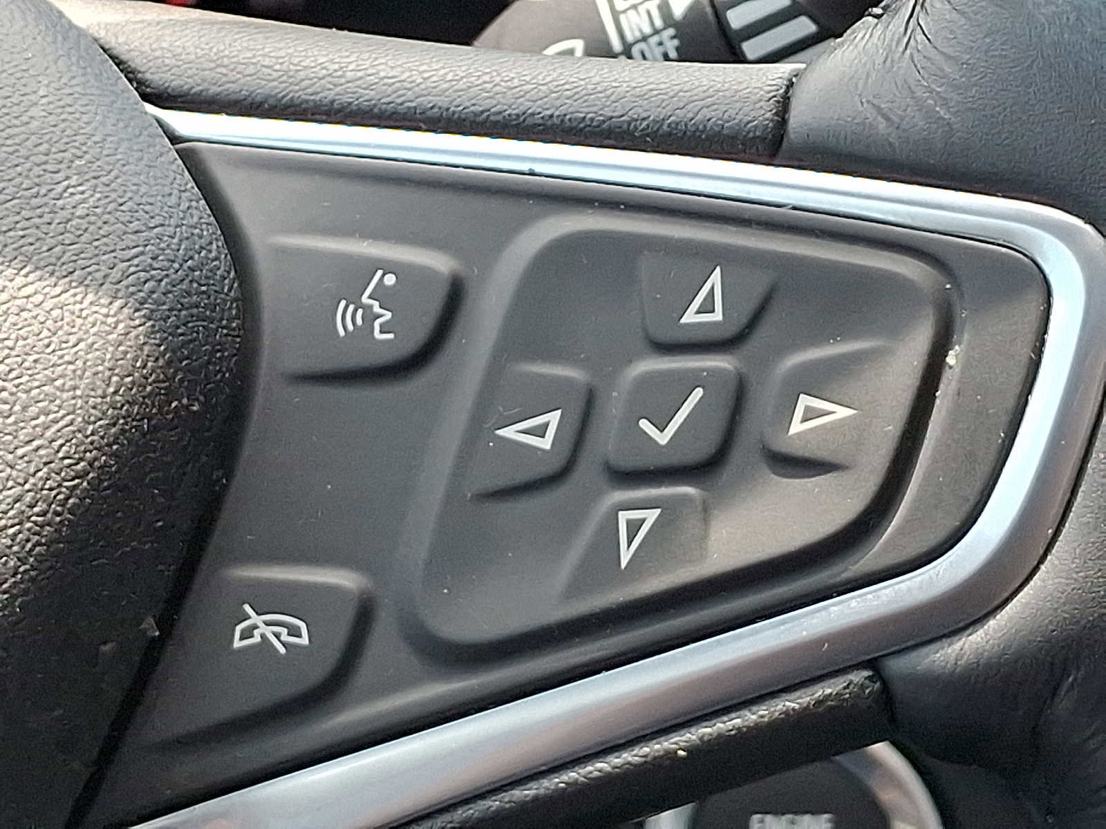 Used 2018 Chevrolet Equinox Premier AWD/4WD image 23