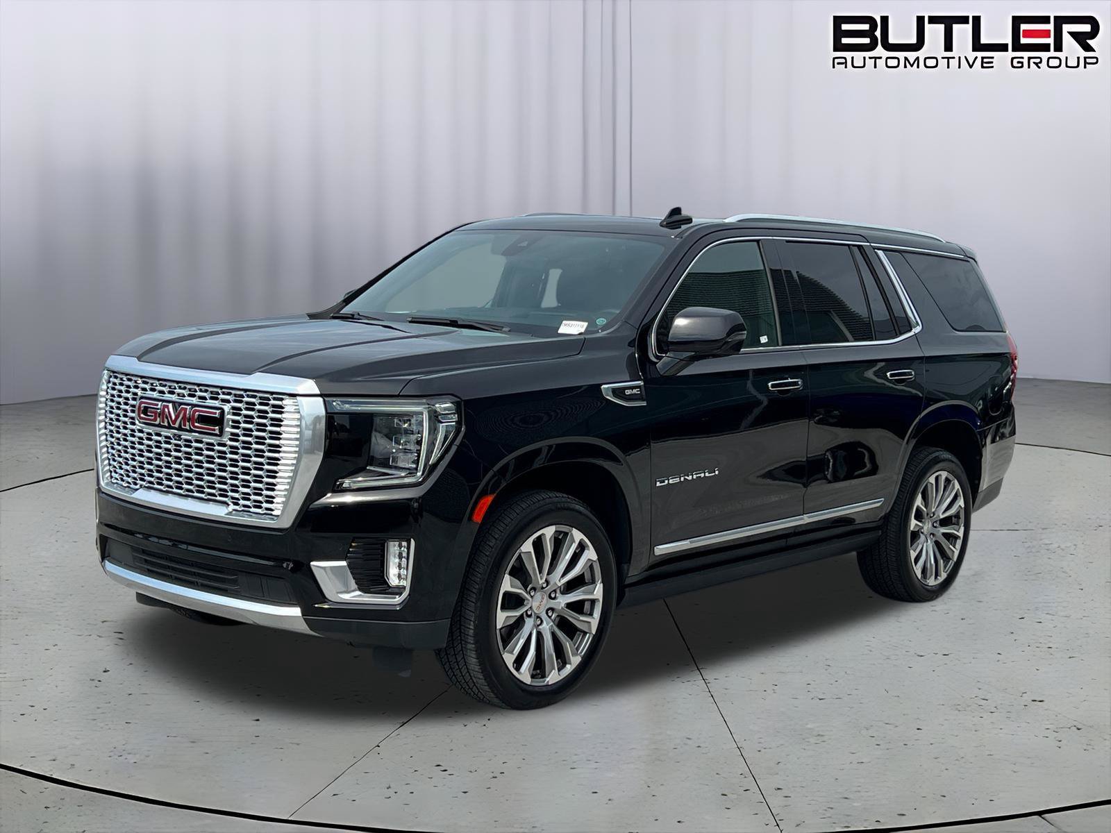 Used 2021 GMC Yukon Denali w/ Denali Premium Package AWD/4WD image 1