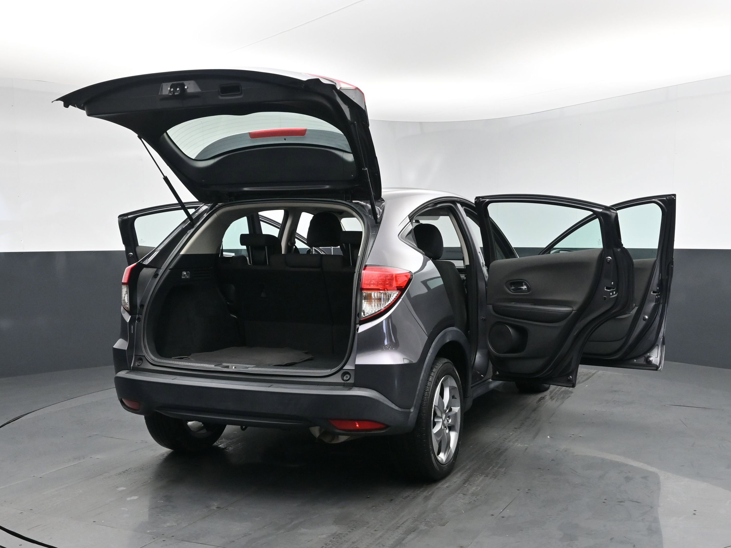 Used 2020 Honda HR-V LX image 27