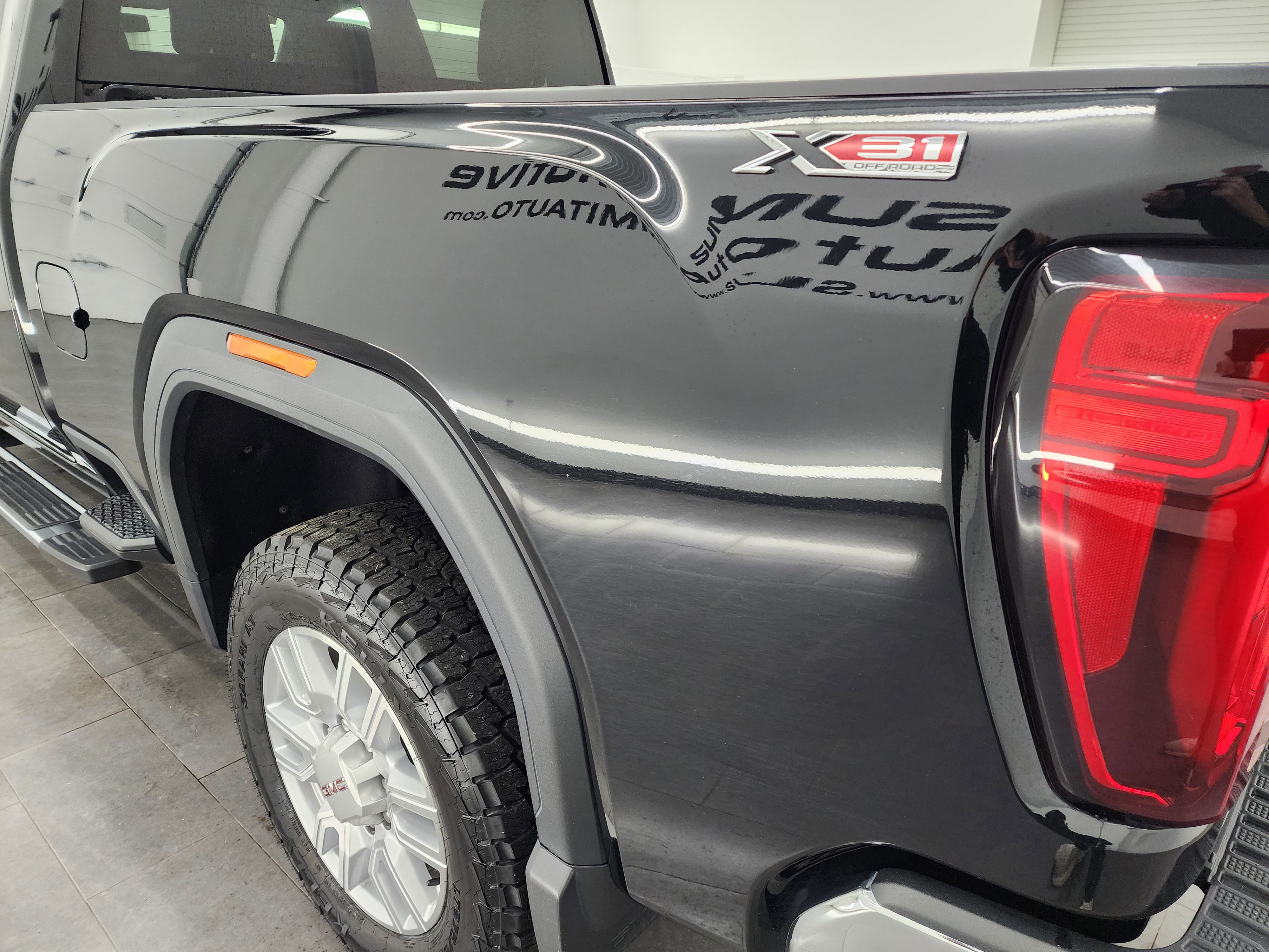 Used 2022 GMC Sierra 2500 SLT w/ LPO, GMC Protection Package image 35