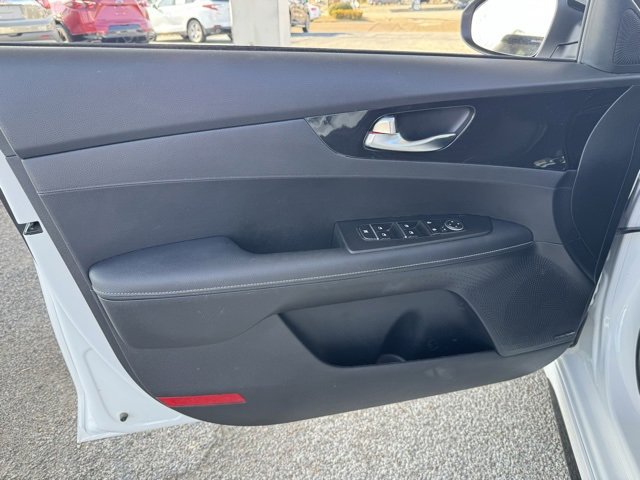 Used 2024 Kia Forte GT-Line w/ GT-Line Premium Package image 19