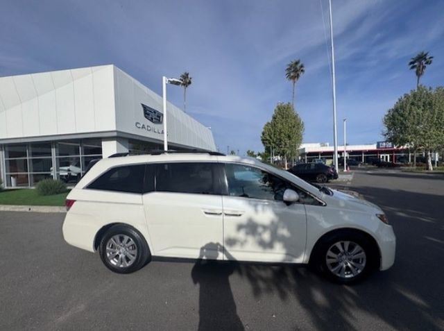 Used 2017 Honda Odyssey SE image 4