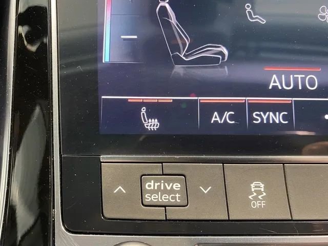 Used 2024 Audi Q7 2.0T Premium Plus image 33