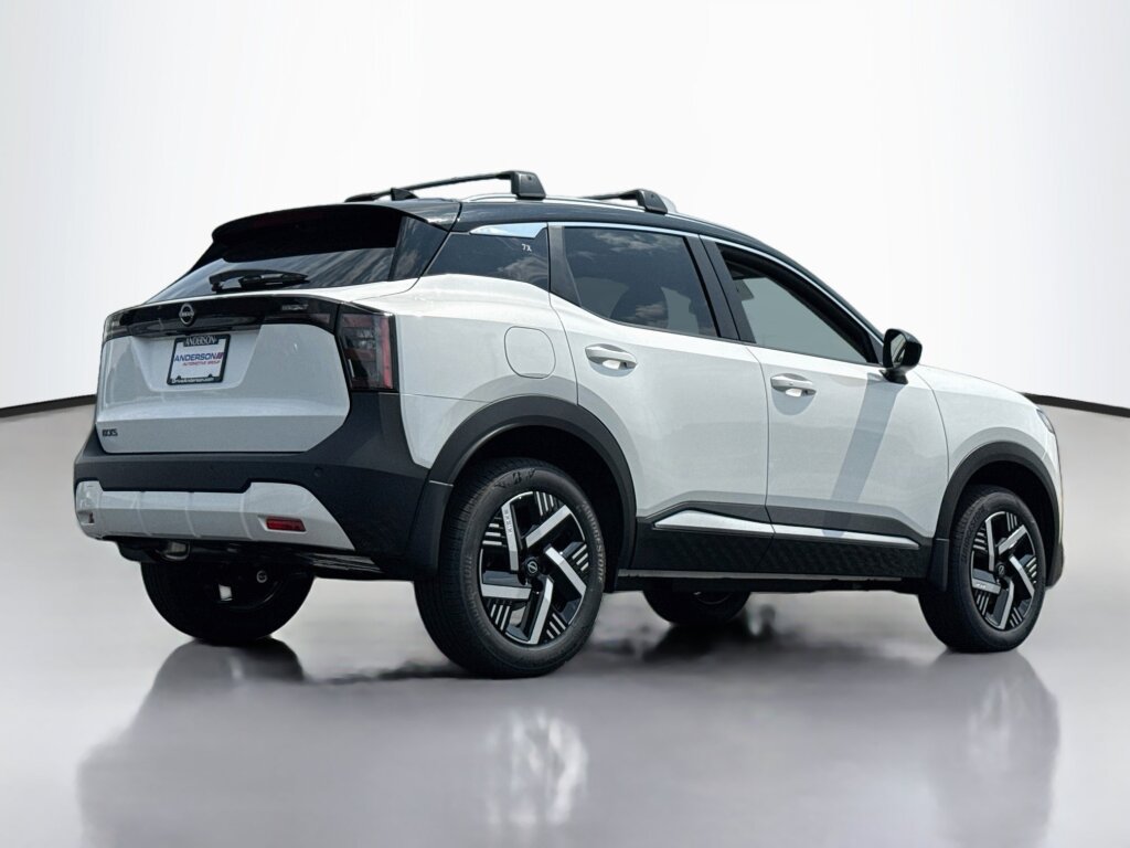New 2026 Nissan Kicks SV w/ Cold Weather Package FWD image 2