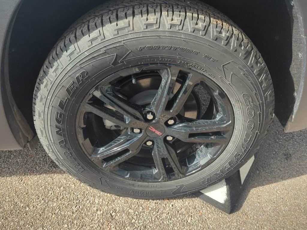 Used 2024 GMC Terrain AT4 w/ Tech Package image 8