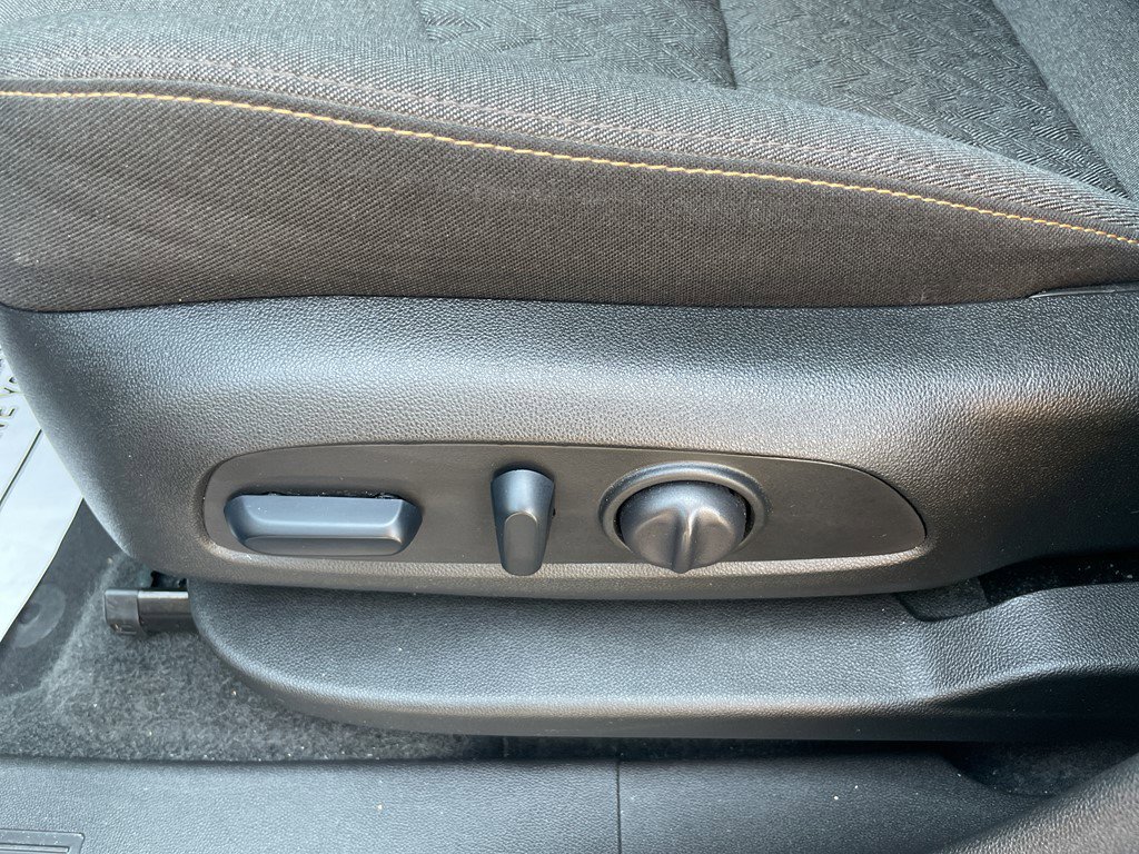 Certified 2024 Chevrolet Equinox LT image 19