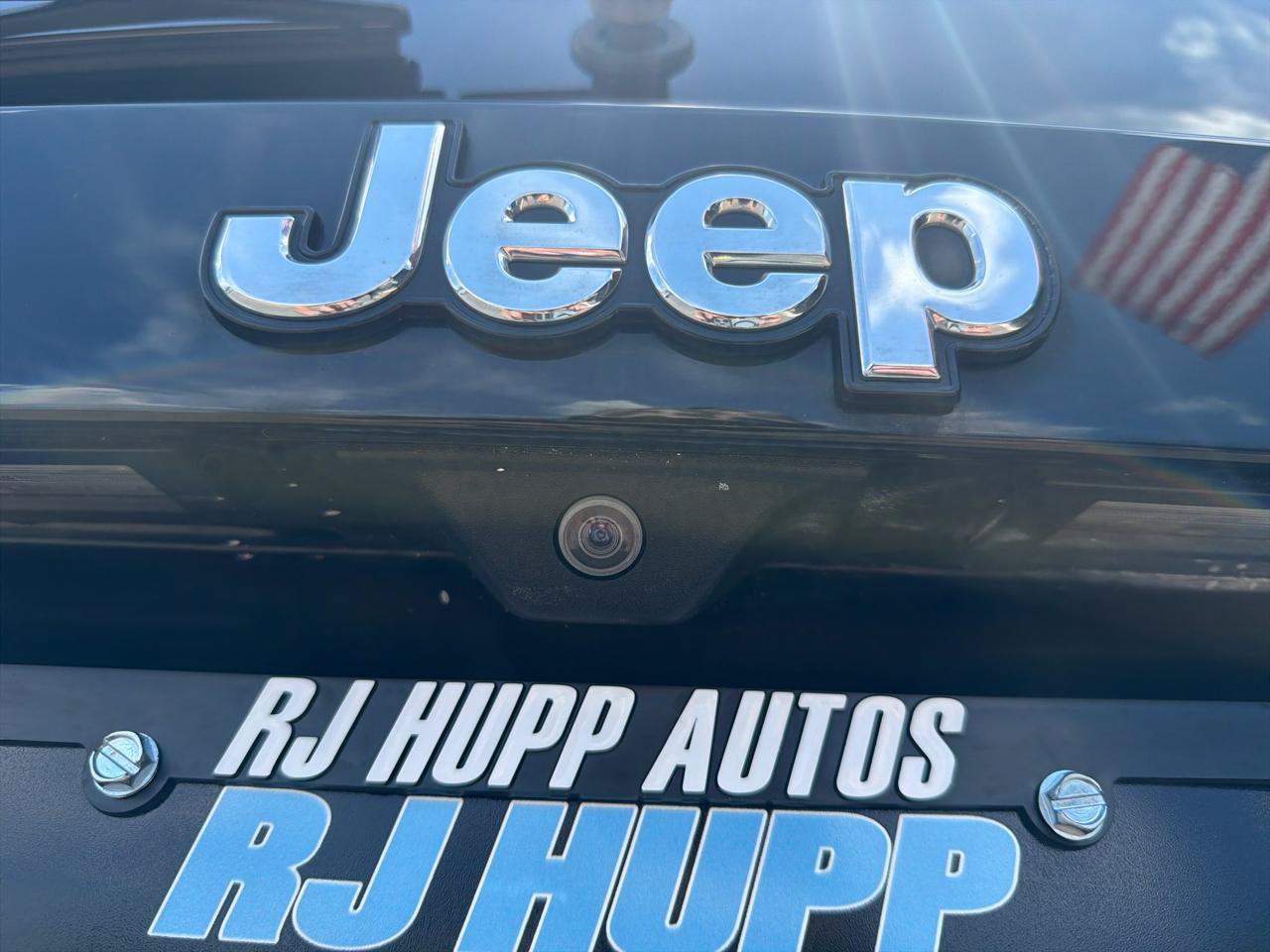 Used 2018 Jeep Renegade Latitude w/ Safety & Security Group AWD/4WD image 18