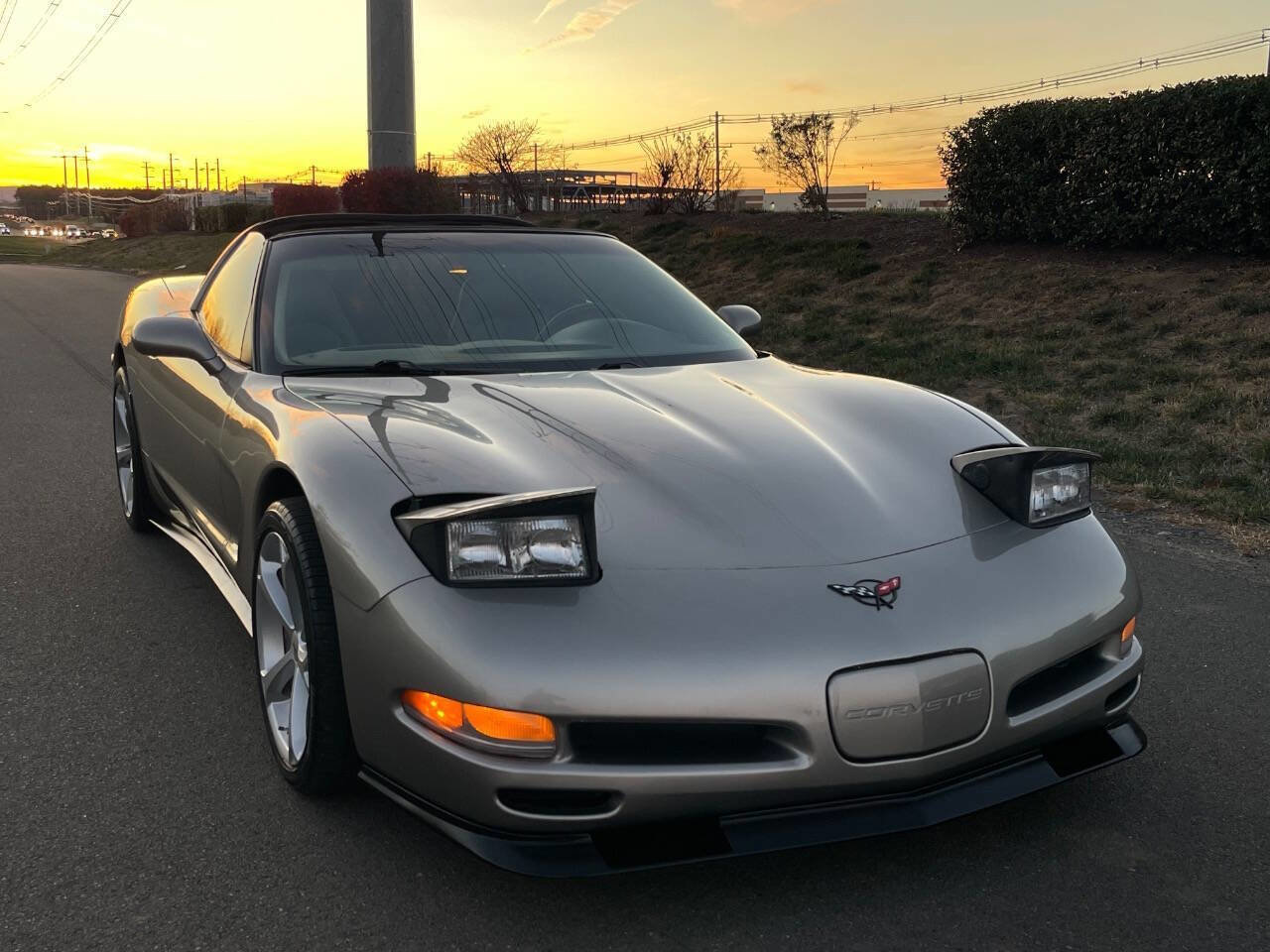 Used 2000 Chevrolet Corvette Coupe image 9