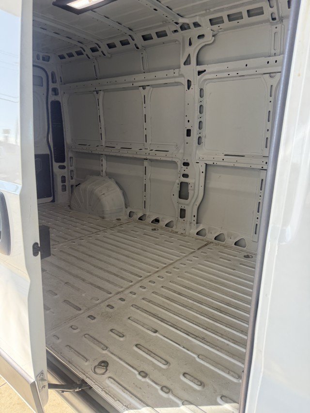 Used 2025 RAM ProMaster 2500 w/ Convenience Group FWD image 26