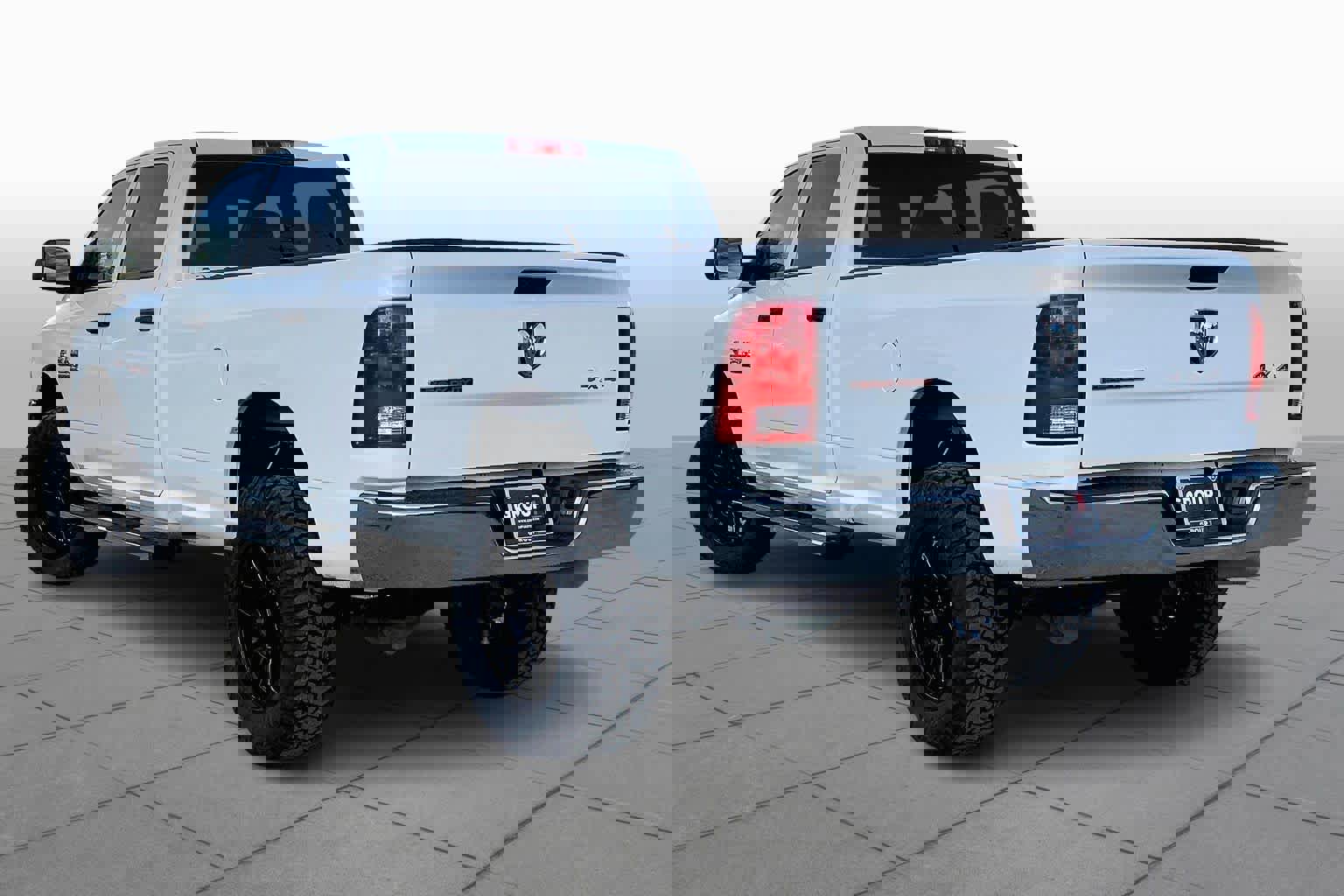 Used 2018 RAM 2500 Tradesman image 11