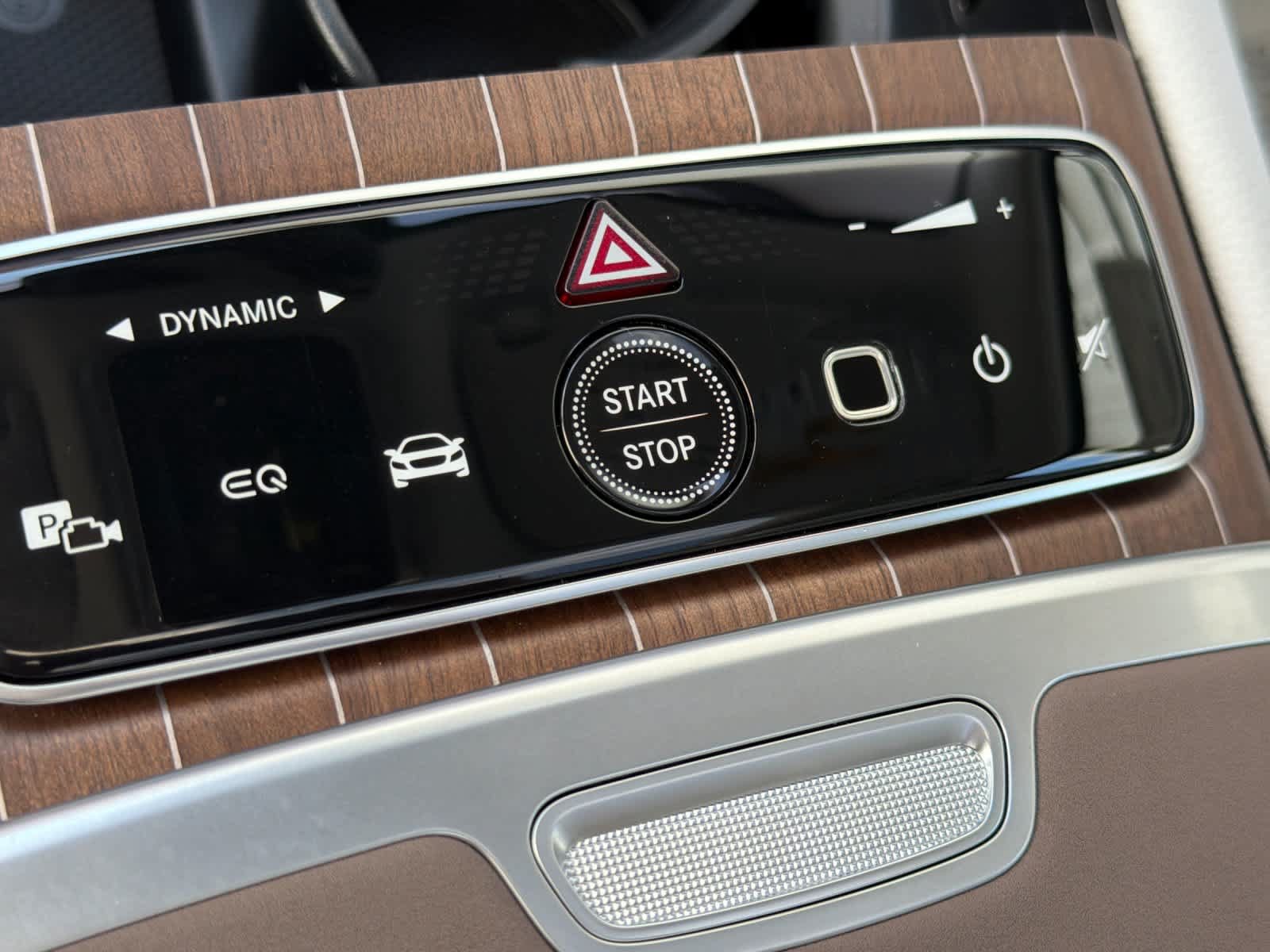 New 2027 Mercedes-Benz EQS 400 4MATIC SUV image 23