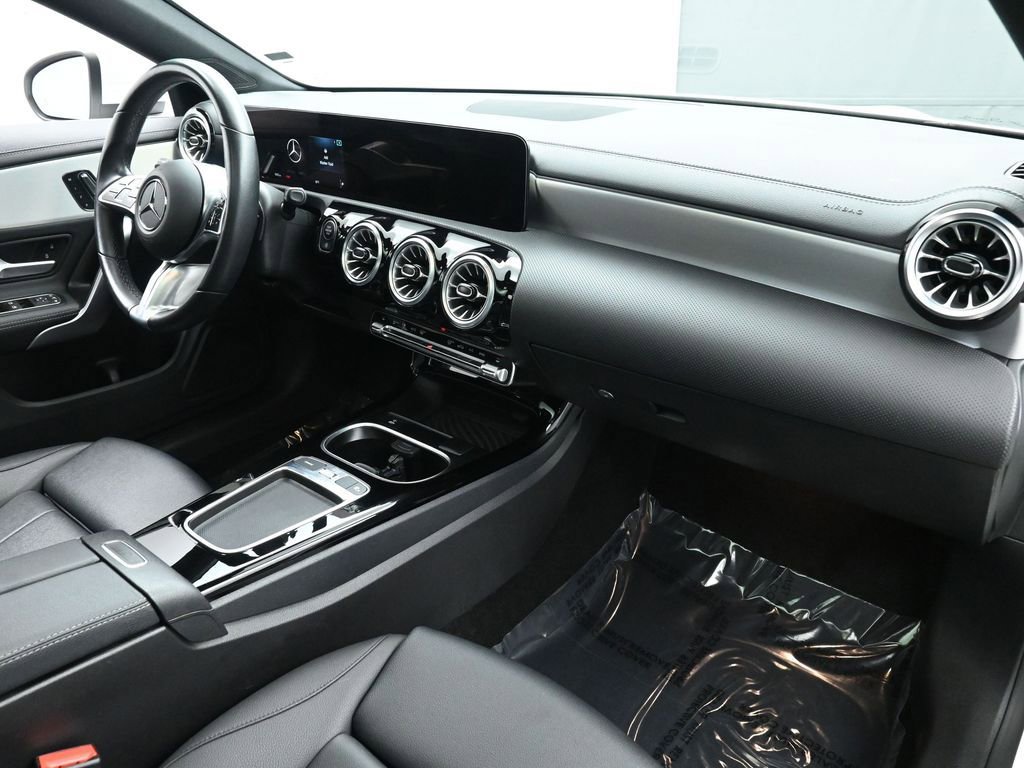 Used 2025 Mercedes-Benz CLA 250 image 24