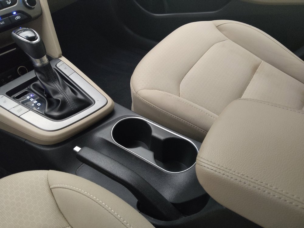 Used 2017 Hyundai Elantra Value Edition image 26