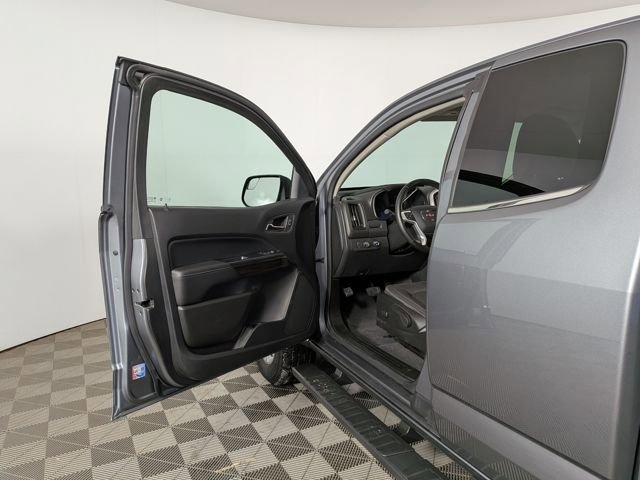 Used 2020 GMC Canyon SLE w/ Driver Alert Package image 10