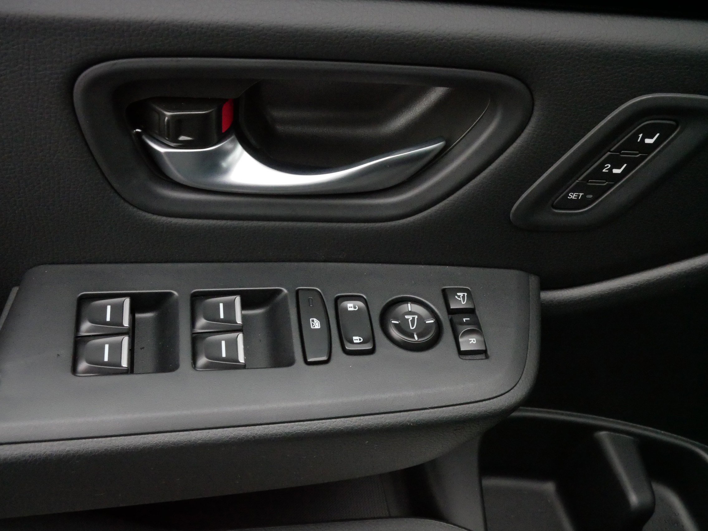 Certified 2025 Honda Pilot TrailSport image 19