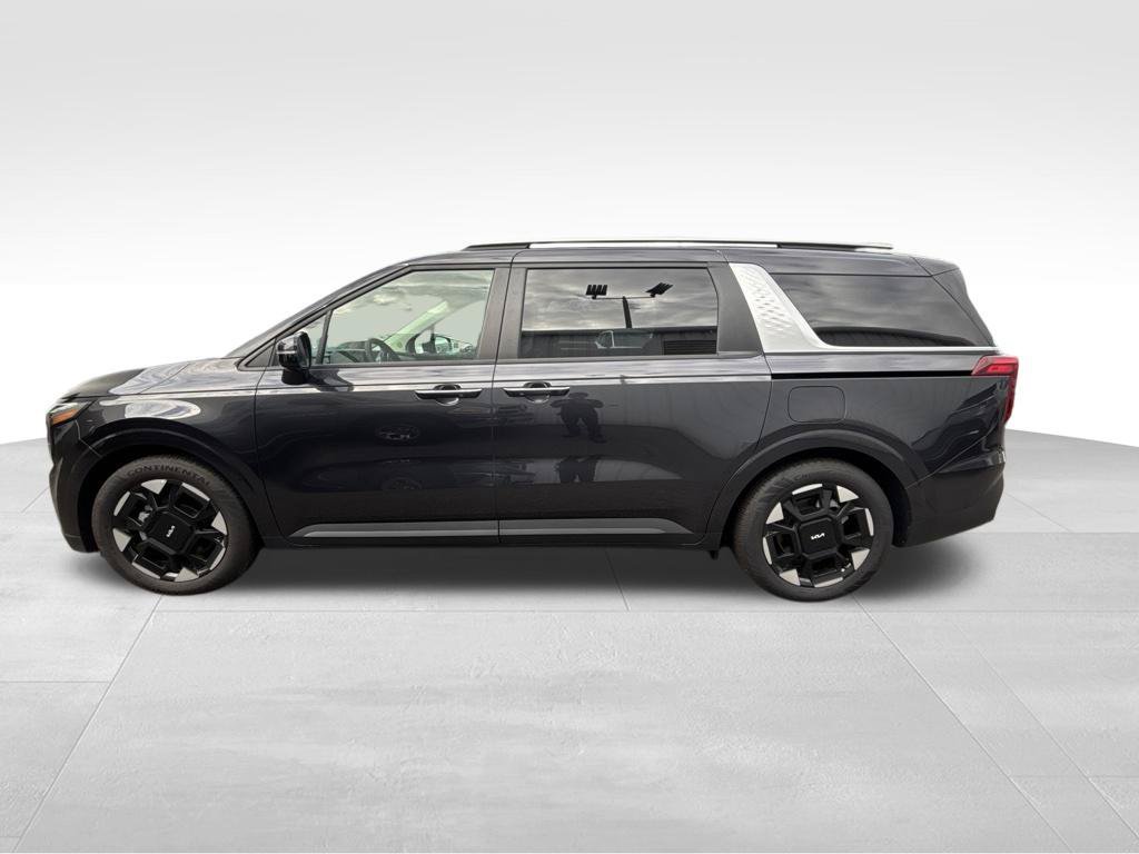 Certified 2026 Kia Carnival EX FWD image 2