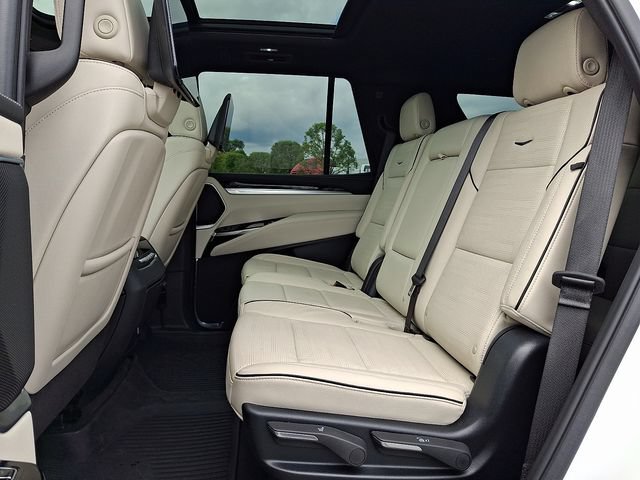 Certified 2025 Cadillac Escalade Sport w/ Touring Package AWD/4WD image 7