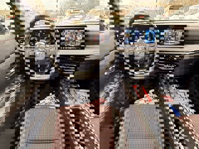 New 2026 Nissan Kicks SR w/ SR Premium Package image 18