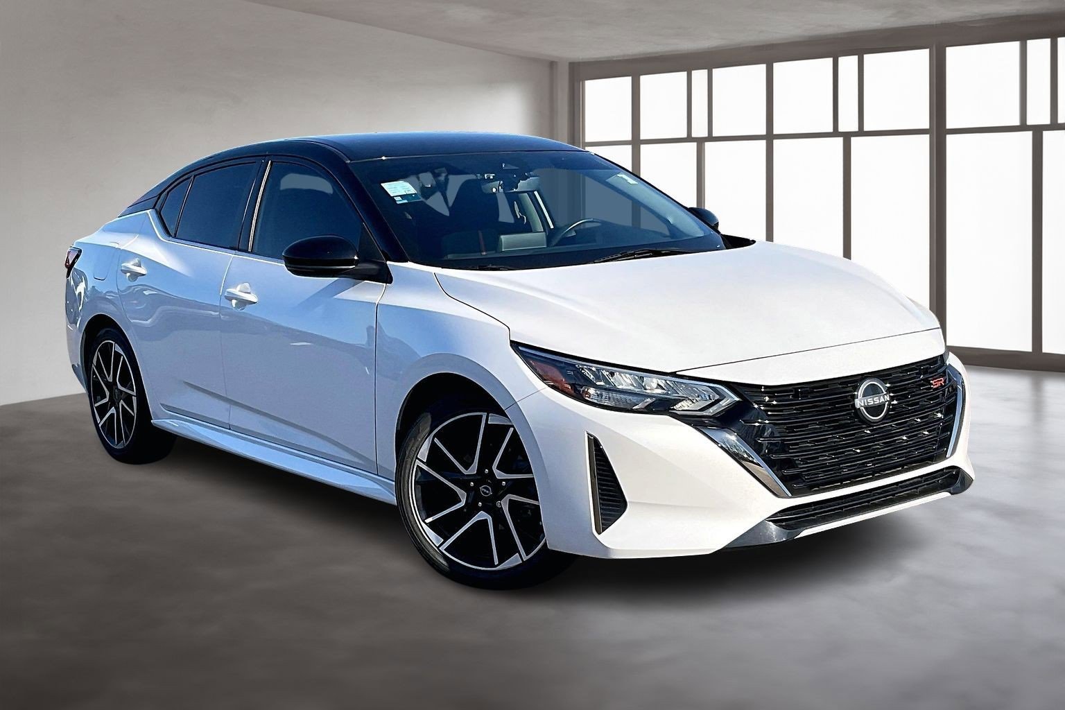 Used 2024 Nissan Sentra SR image 1
