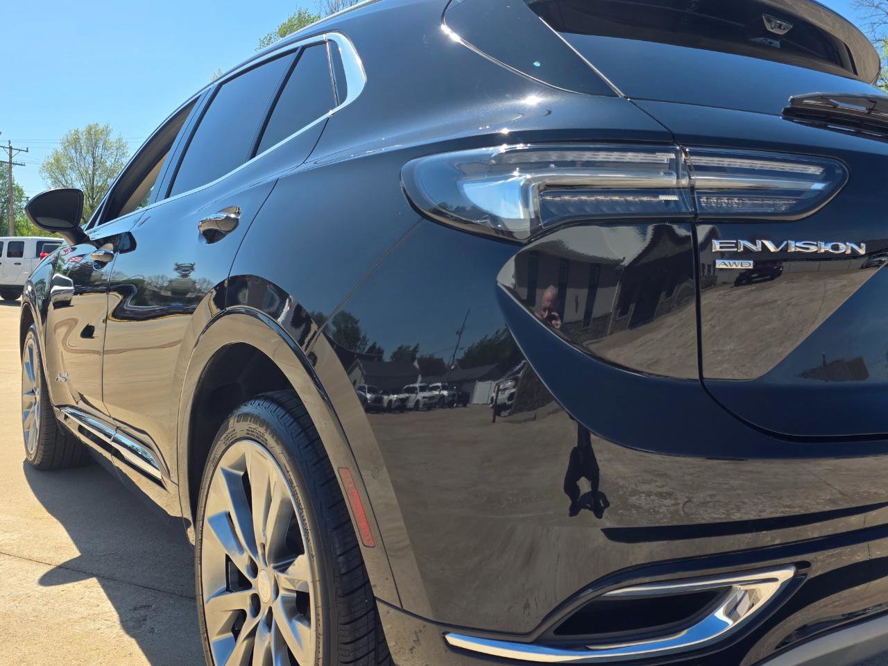 Used 2021 Buick Envision Avenir w/ Technology Package II image 19