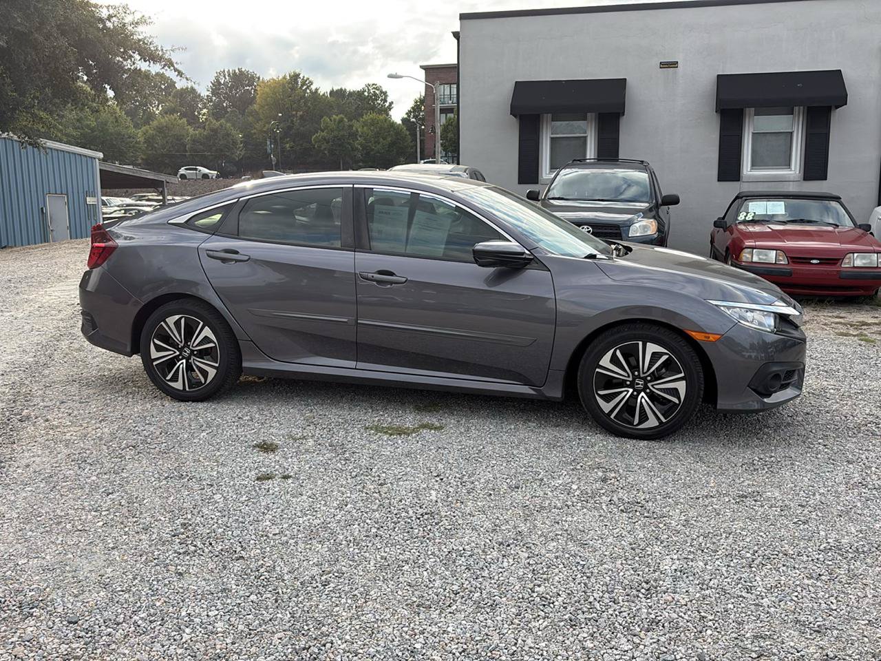 Used 2018 Honda Civic EX-T image 6