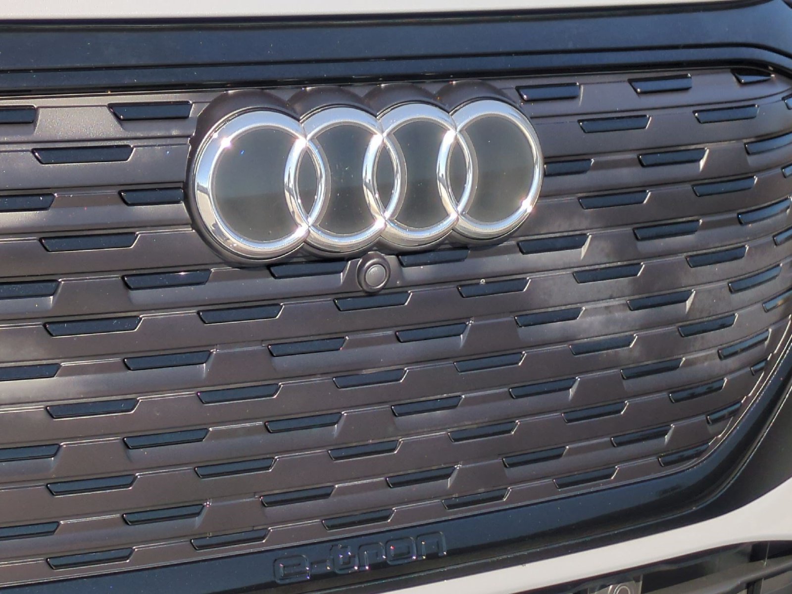 Used 2023 Audi Q4 e-tron Premium w/ Convenience Package AWD/4WD image 26