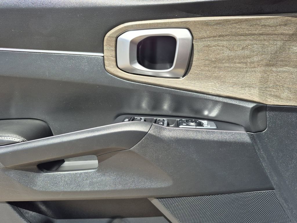 Certified 2023 Kia Sorento S AWD/4WD image 8