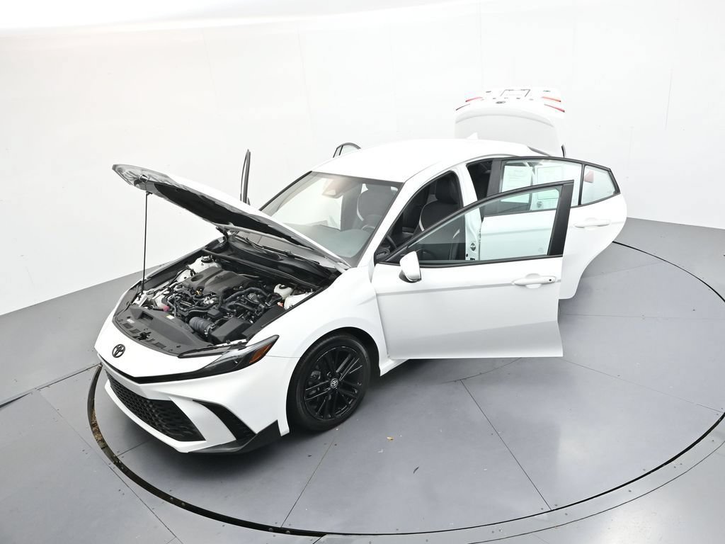 Used 2025 Toyota Camry SE FWD image 42