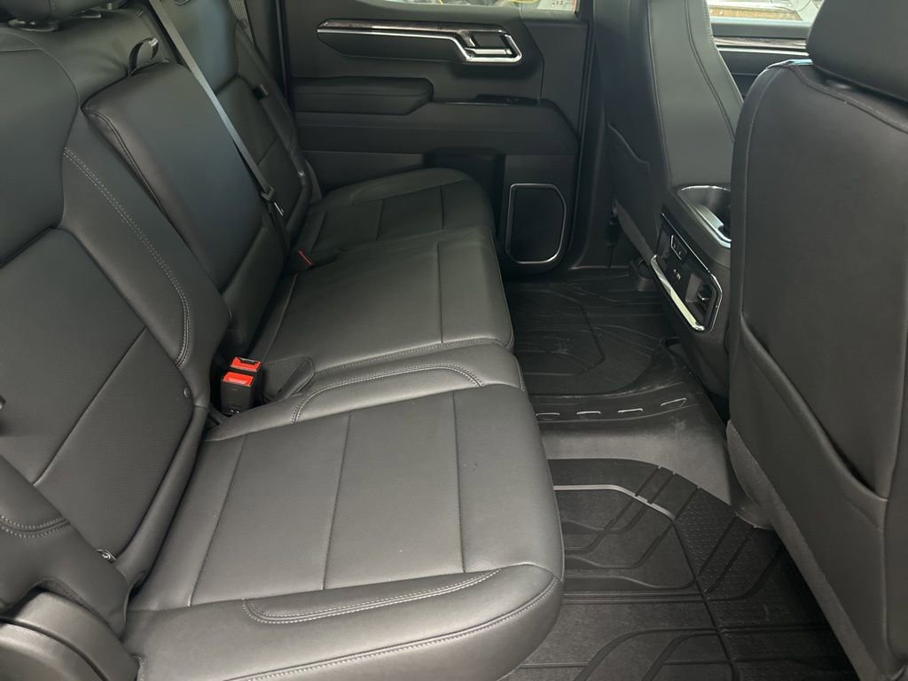 New 2026 Chevrolet Silverado 1500 LTZ w/ LTZ Premium Package image 13