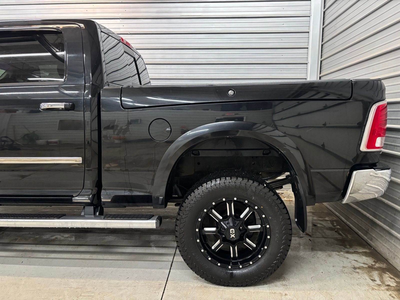 Used 2015 RAM 3500 Laramie Longhorn image 5