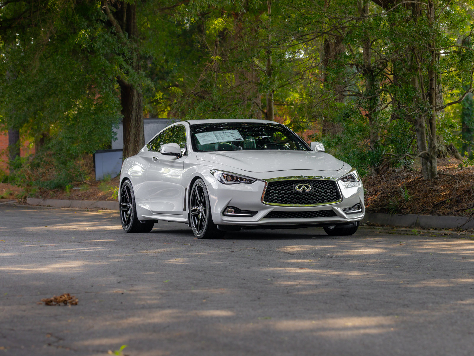 Used 2017 INFINITI Q60 3.0t w/ Premium Plus Package 3.0T RWD image 43