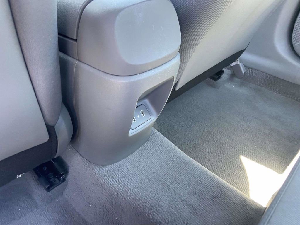 Used 2025 Hyundai Elantra Sport image 12
