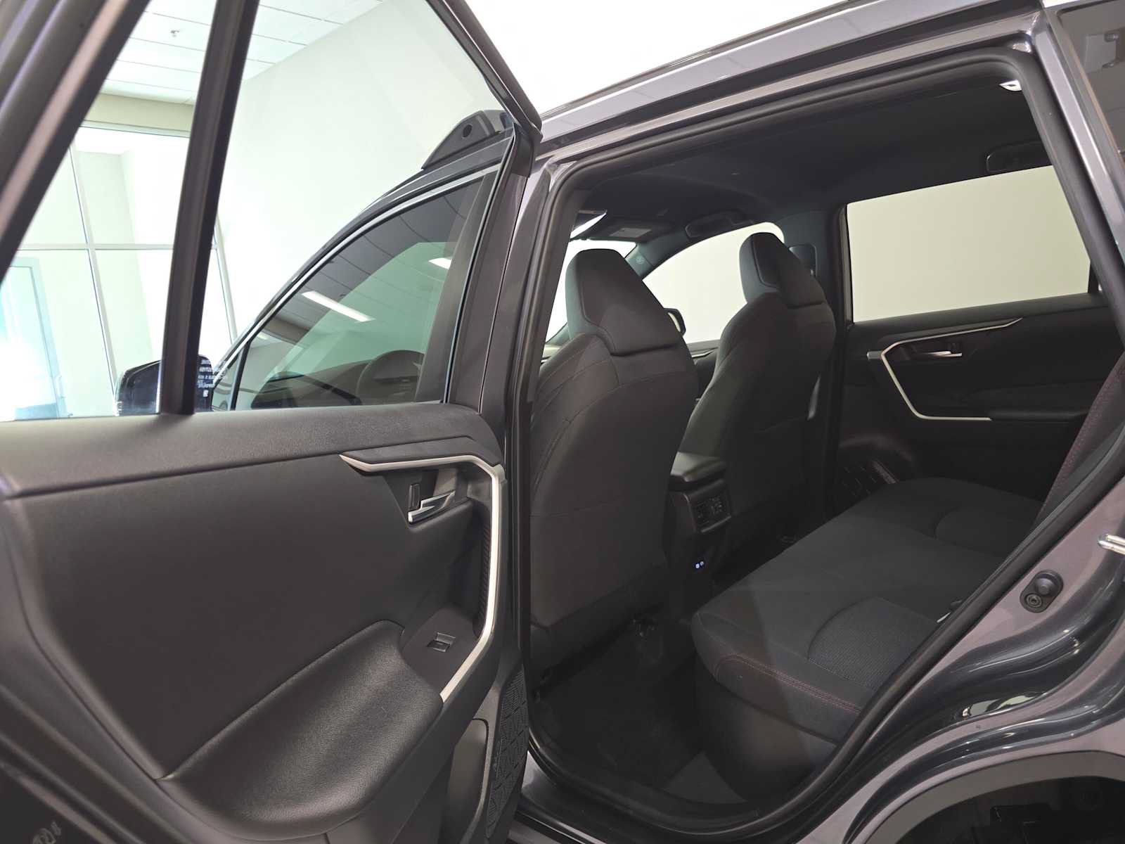 Used 2024 Toyota RAV4 SE AWD/4WD image 24