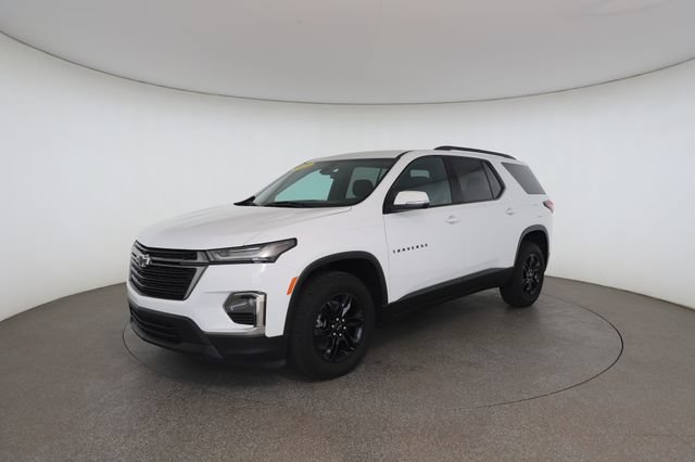 Used 2023 Chevrolet Traverse LT FWD image 3