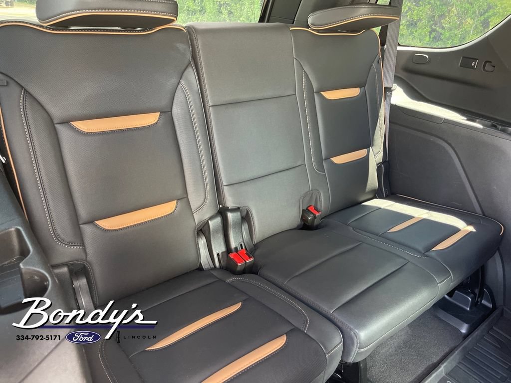 Used 2023 GMC Yukon AT4 w/ AT4 Premium Package AWD/4WD image 17