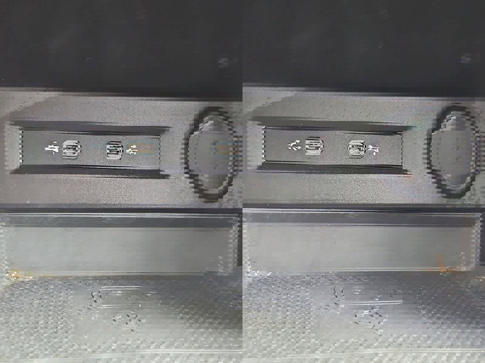 Certified 2022 Volkswagen Tiguan SE image 29