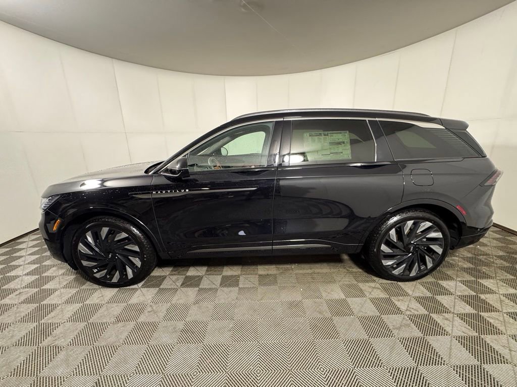 New 2024 Lincoln Nautilus Black Label w/ Jet Appearance Package (87T) image 2