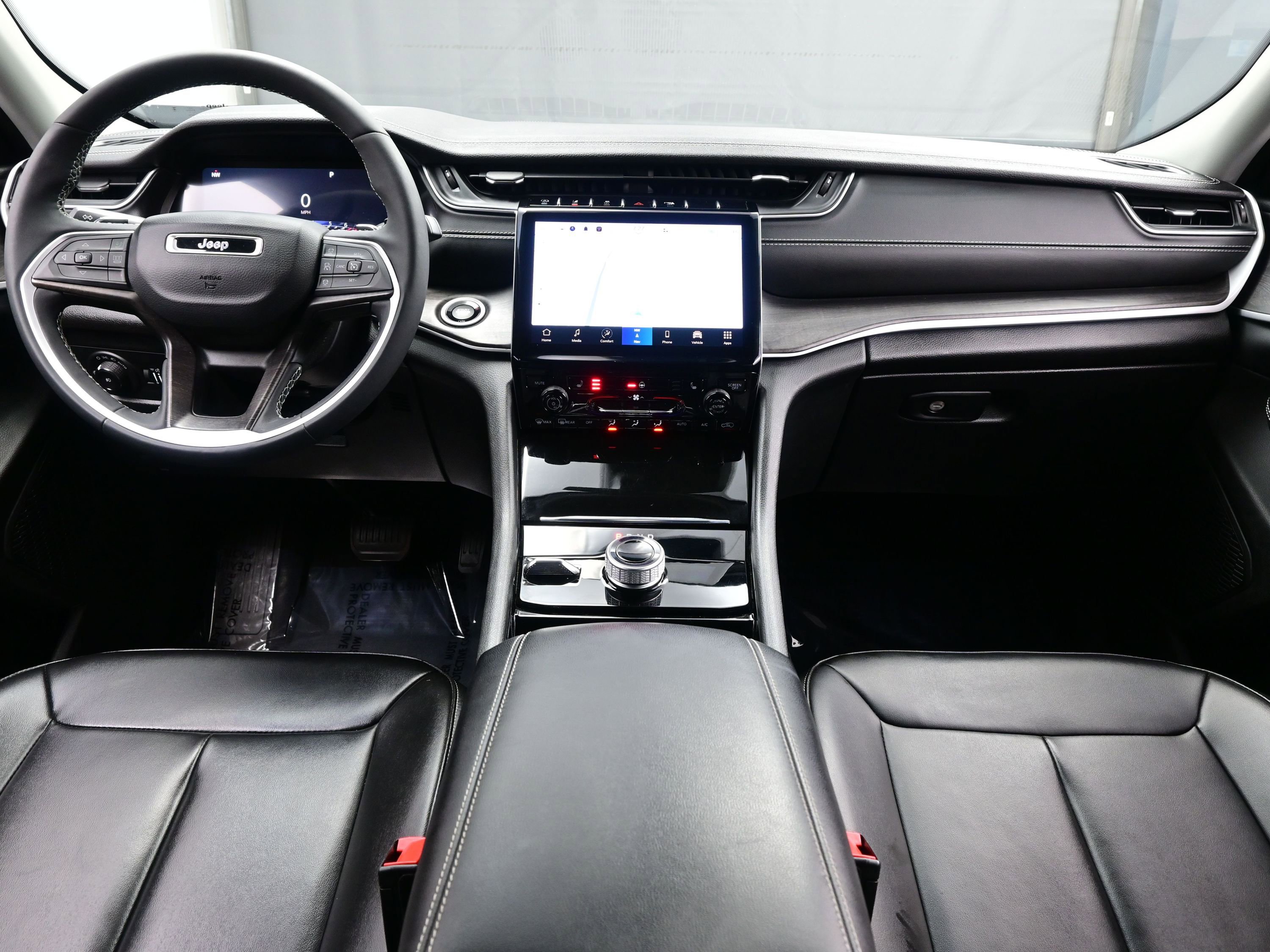 Used 2023 Jeep Grand Cherokee Limited image 17