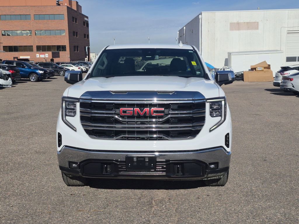 Used 2025 GMC Sierra 1500 SLT image 3