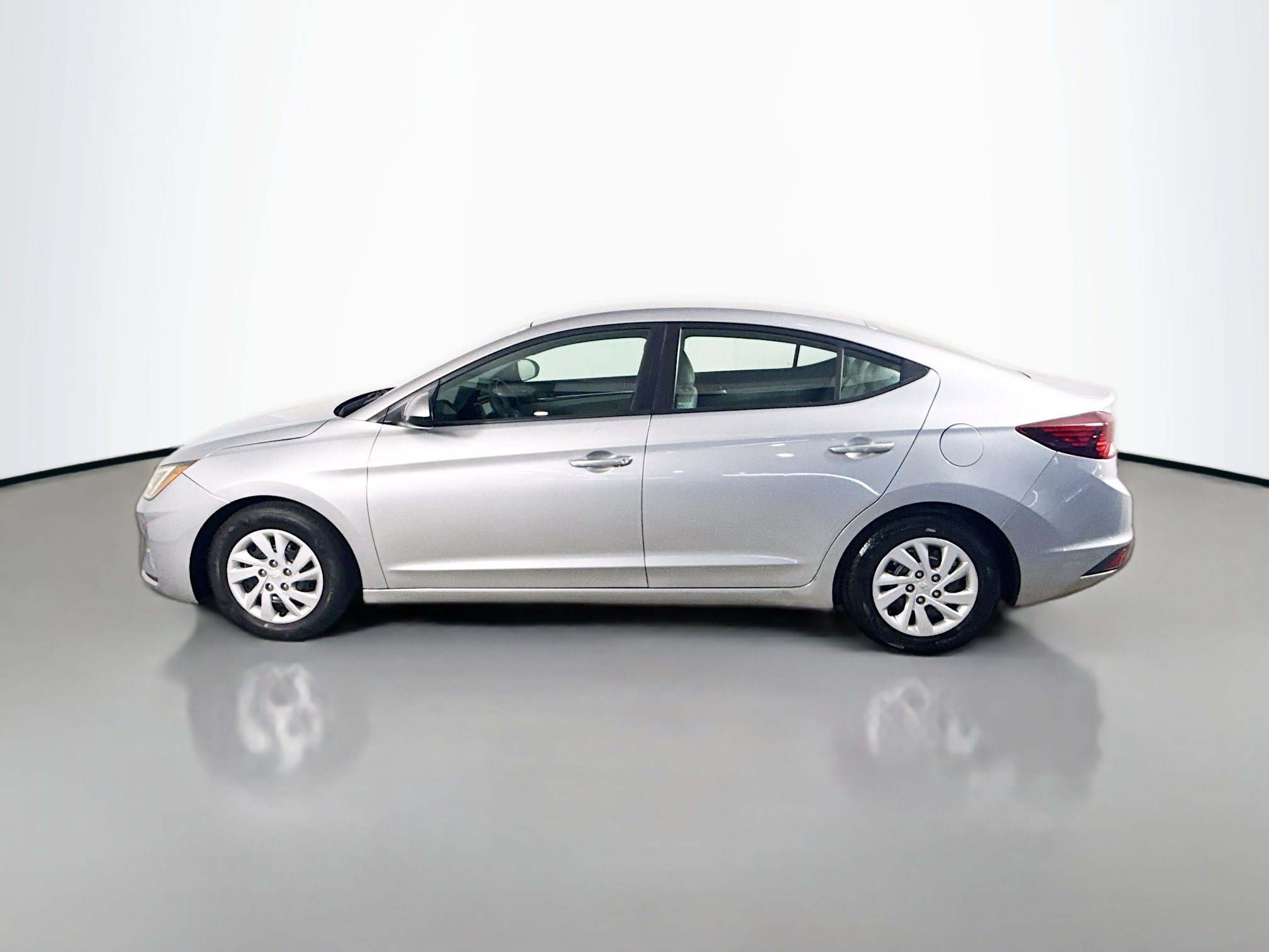 Used 2020 Hyundai Elantra SE w/ Cargo Package (C1) image 6