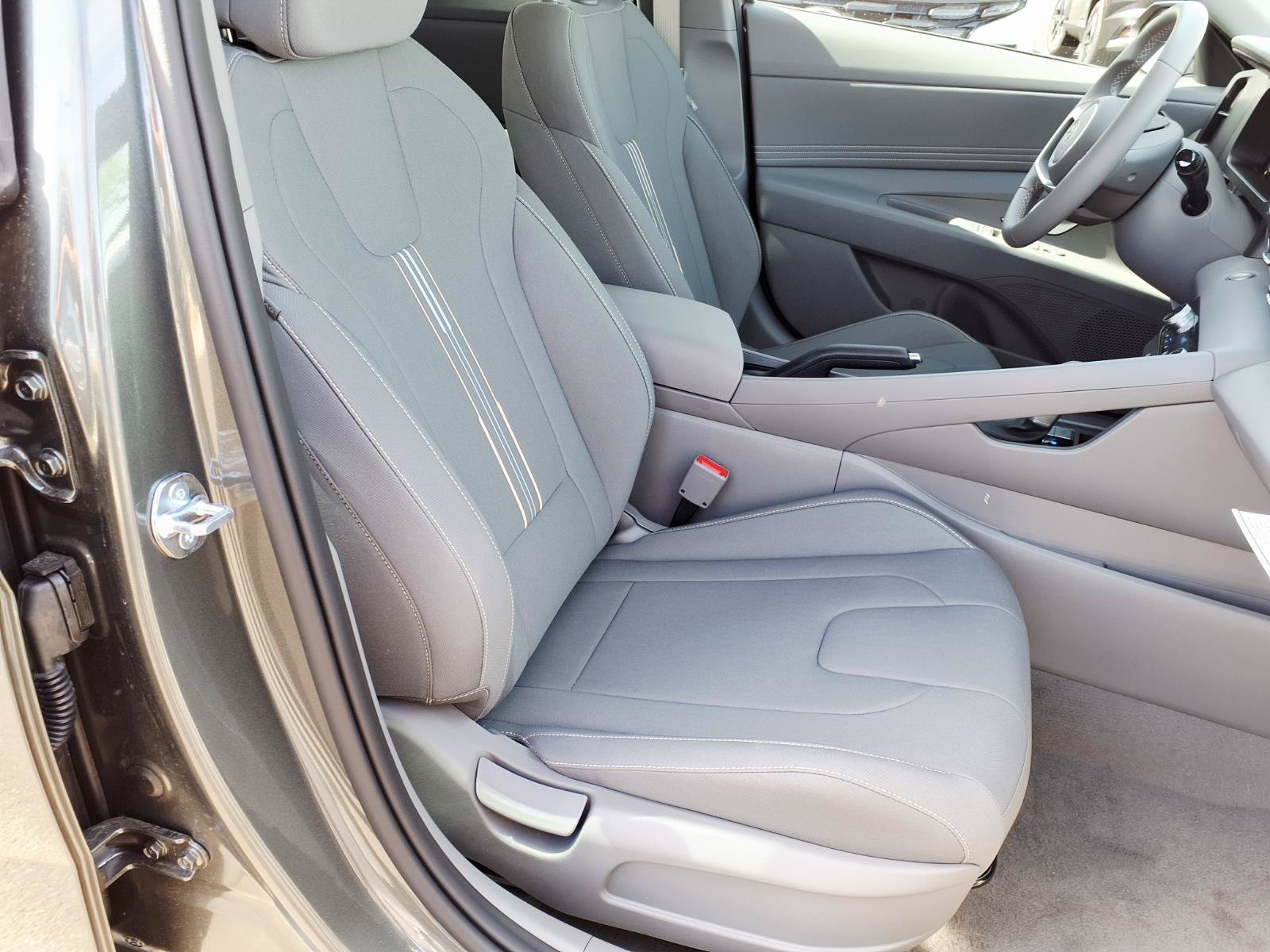 New 2026 Hyundai Elantra Sport FWD image 7