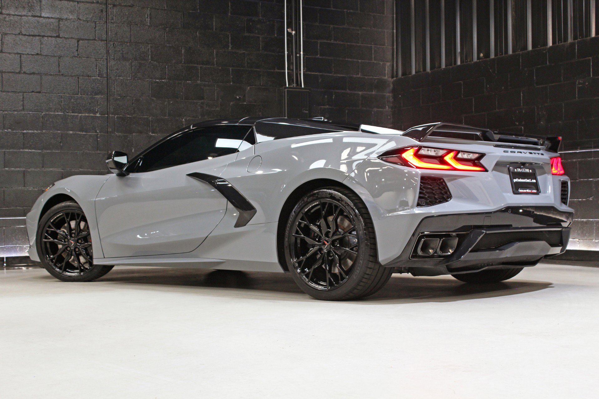 Used 2024 Chevrolet Corvette Stingray Premium Conv w/ Z51 Performance Package RWD image 82