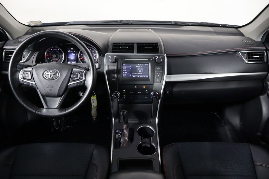 Used 2015 Toyota Camry SE FWD image 13