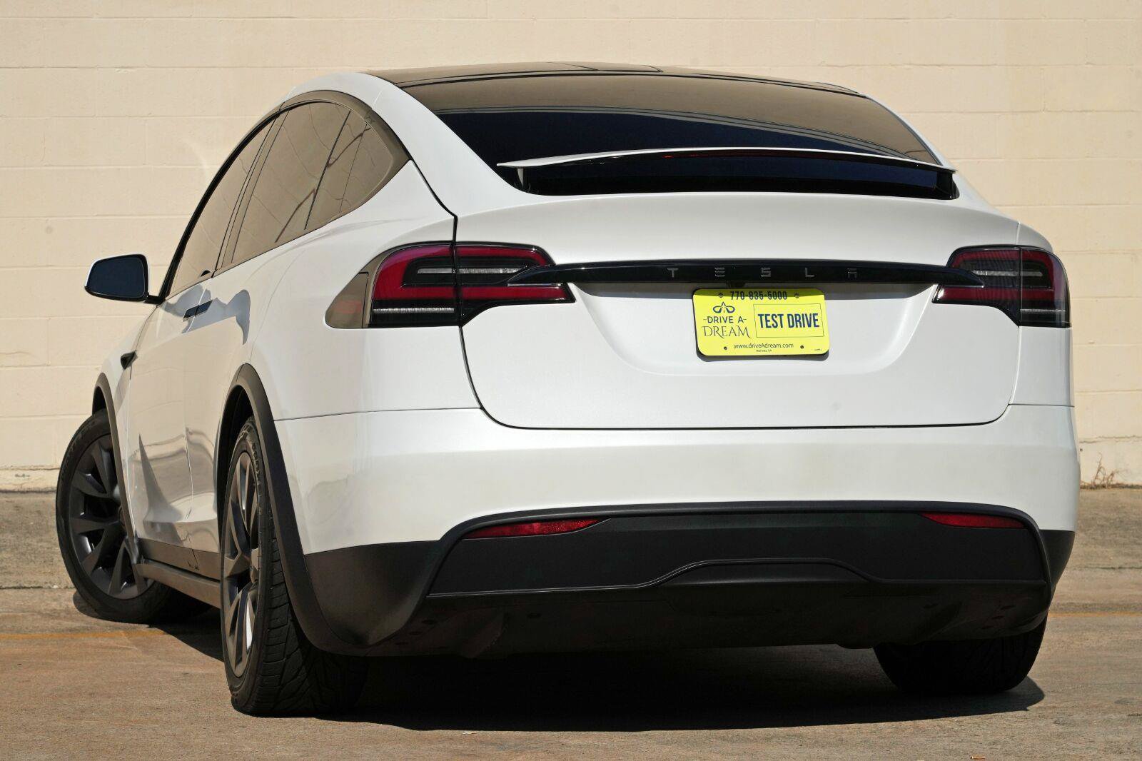 Used 2024 Tesla Model X AWD/4WD image 5