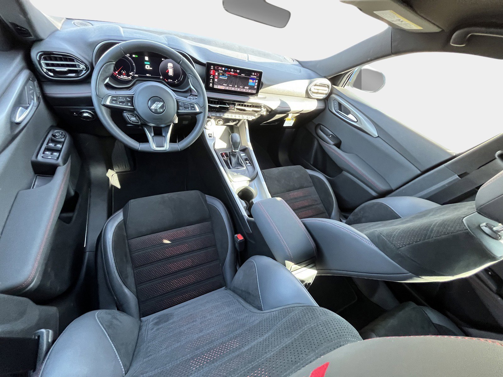 Used 2024 Dodge Hornet R/T w/ Track Pack image 10