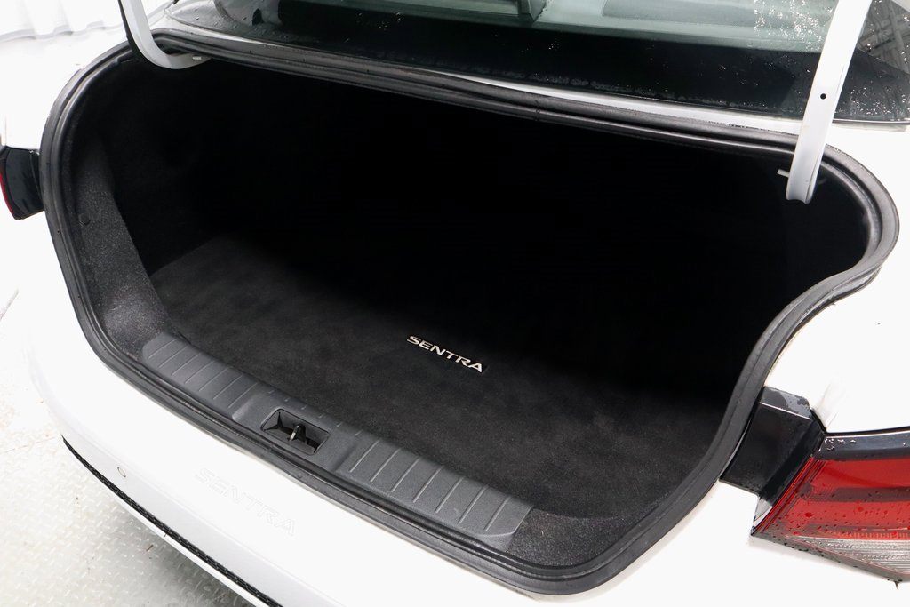 Certified 2022 Nissan Sentra SV image 16
