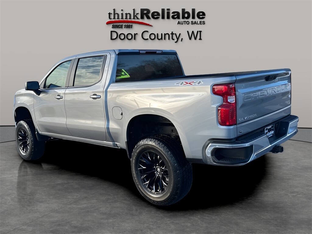 Used 2025 Chevrolet Silverado 1500 LT image 3