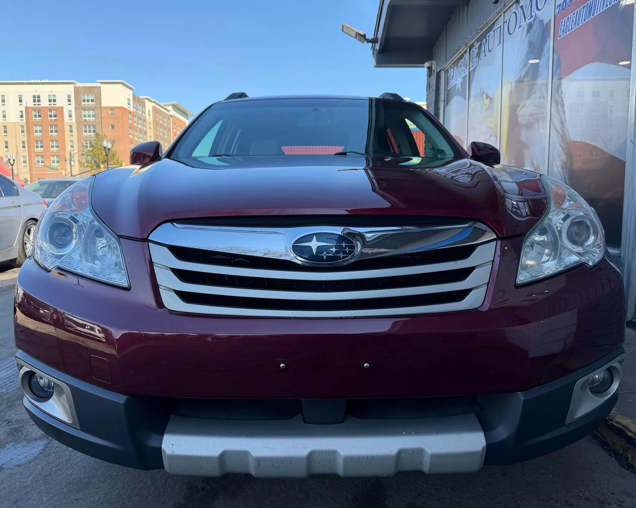 Used 2011 Subaru Outback 2.5i Limited image 8