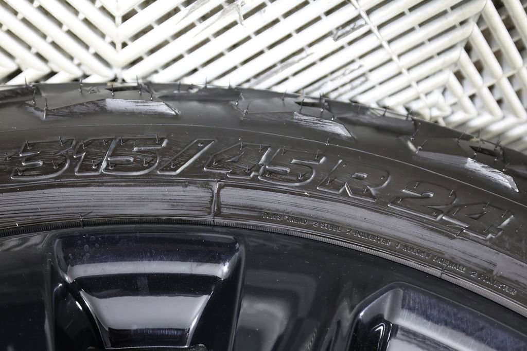 Used 2026 Cadillac Escalade V w/ LPO, ONYX Package image 55