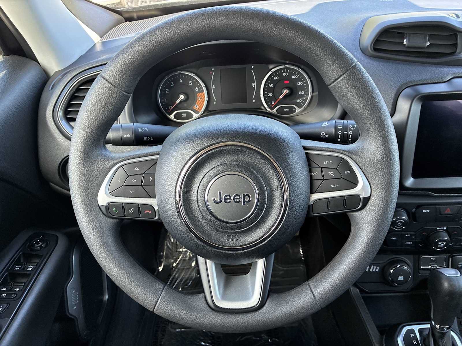 Certified 2023 Jeep Renegade Latitude AWD/4WD image 11